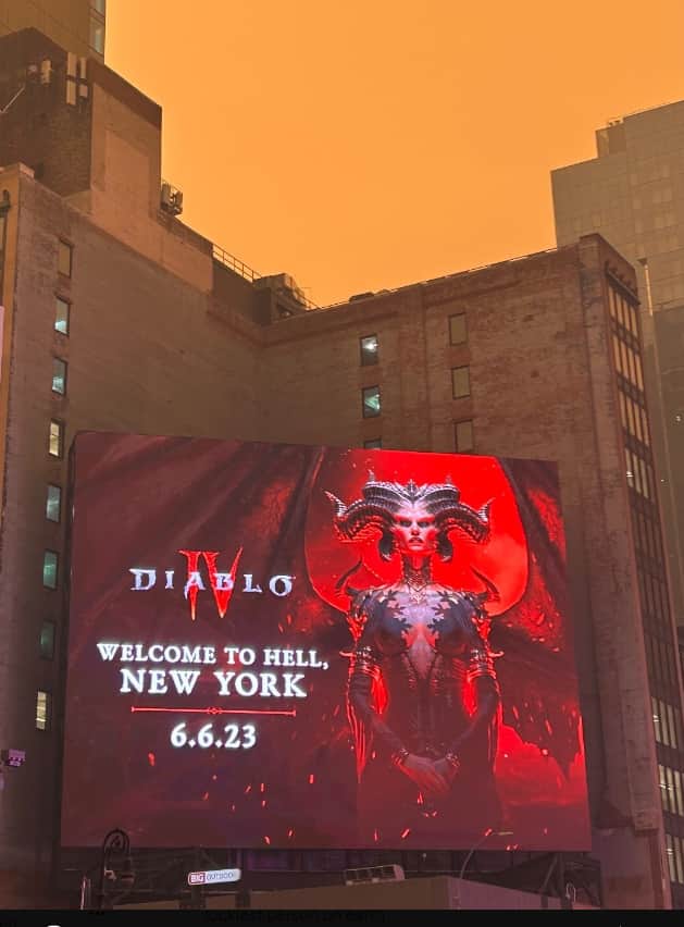 A billboard advert for Diablo IV in New York City, which went viral when an orange haze descended on the city (Image: Twitter)