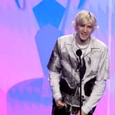 xQc onstage during the 2022 YouTube Streamy Awards (Photo: Amy Sussman/Getty Images)