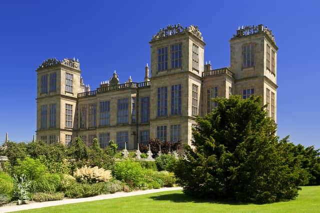 The west front of Hardwick Hall, Derbyshire. The house was built between 1590 and 1597 for Elizabeth, Dowager Countess of Shrewsbury, "Bess of Hardwick", to a plan by Robert Smythson.