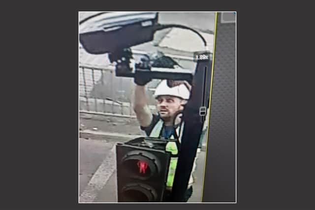 The Met Police are looking for this man, in connection to damaged ULEZ cameras (NationalWorld/Metropolitan Police)