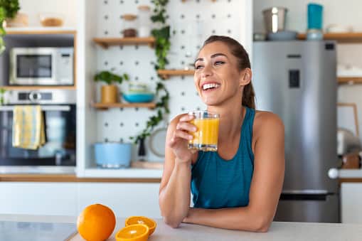 Drinking a glass of orange juice everyday can reduce the risk of high blood pressure, it has been found. 