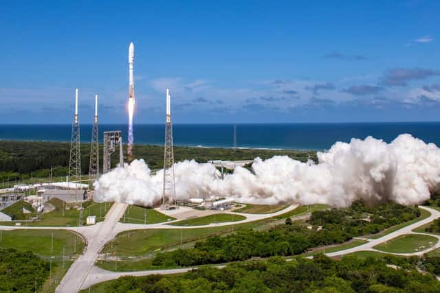 A United Launch Alliance Atlas V rocket launches the first two internet satellites for Amazon's Project Kuiper constellation on Oct. 6, 2023. (Image credit: ULA)