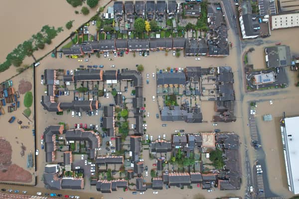 Storm Babet: Devastating flooding caught on drone footage in UK village 