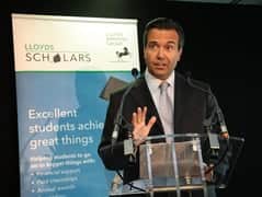 Who is Lloyds Banking Group CEO Charlie Nunn?