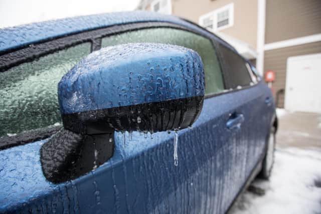 With the Met Office issuing snow and ice weather warnings across the UK, drivers are likely to face misty windscreens in the coming weeks