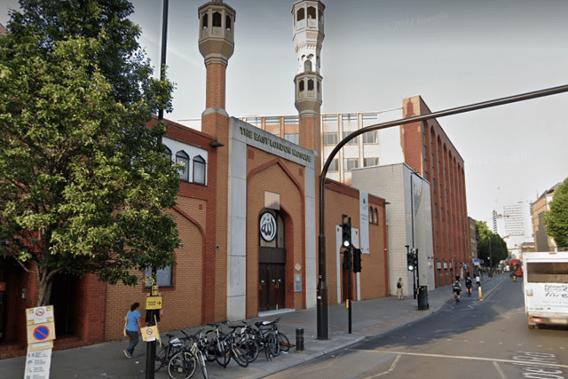 East London Mosque was cordoned off after it was sent an 'email threat'