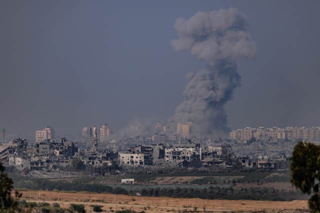 Smoke rises from an explosion in Gaza on October 28, 2023 (Image: Dan Kitwood/Getty Images) 