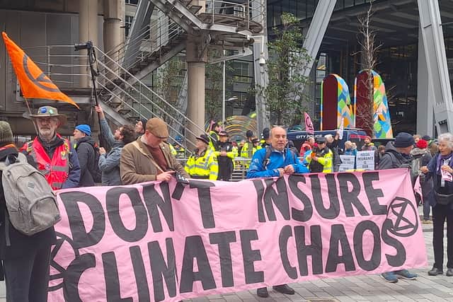 Hundreds of protesters have blockaded the Lloyd's of London building (Photo: Wang Sum Luk)