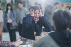 Ryu Seung-ryong as Choi Sun-man in Chicken Nugget (Photo: Garage Lab/Netflix)