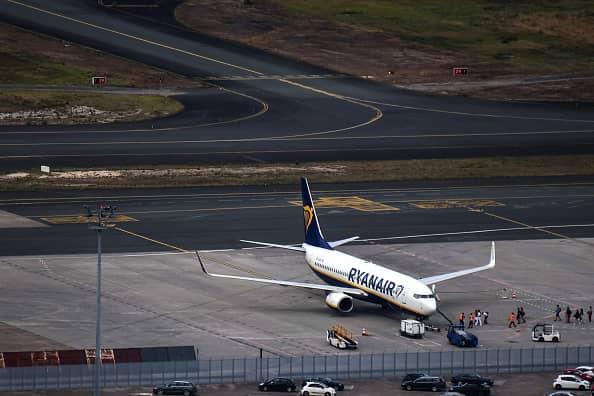 Ryanair has threatened to shut its base at Bordeaux Airport if it raises its fees