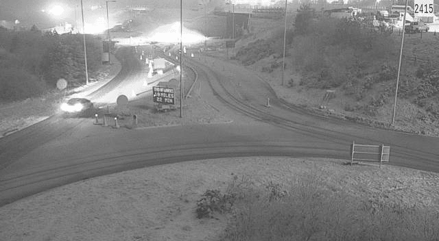 Drivers in Wales are being warned of hazardous driving routes this morning after snow fell in the region overnight. (Credit: Traffic Wales)