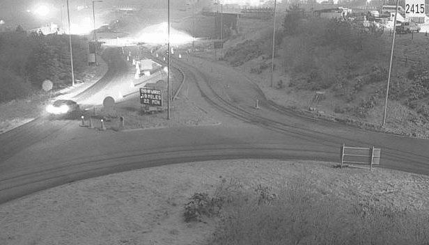 Drivers in Wales are being warned of hazardous driving routes this morning after snow fell in the region overnight. (Credit: Traffic Wales)