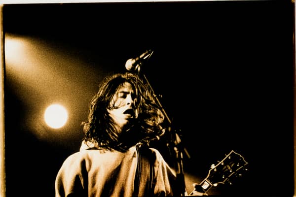 Dave Grohl, Foo Fighters, performing on stage, Lowlands, Biddinghuizen, Netherlands, 27th August 1995. (Photo by Niels van Iperen/Getty Images)