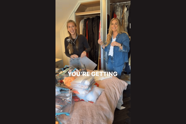 Style Sisters are working hard to organise Amanda Holden's closet (Photo: @StyleSisters/Instagram)
