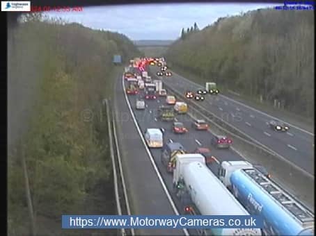 Drivers on the M25 are facing "long delays" after a three-vehicle crash between J5 and J6 clockwise. (Credit: motorwaycameras.co.uk)