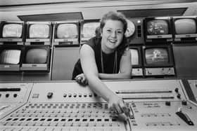 Diana Edwards-Jones, who was ITN’s first News at Ten Editor, has died at the age of 91. Diana Edwards-Jones stands behind a television mixing console in the control room at Independent Television News (ITN) in London on 6th February 1971
