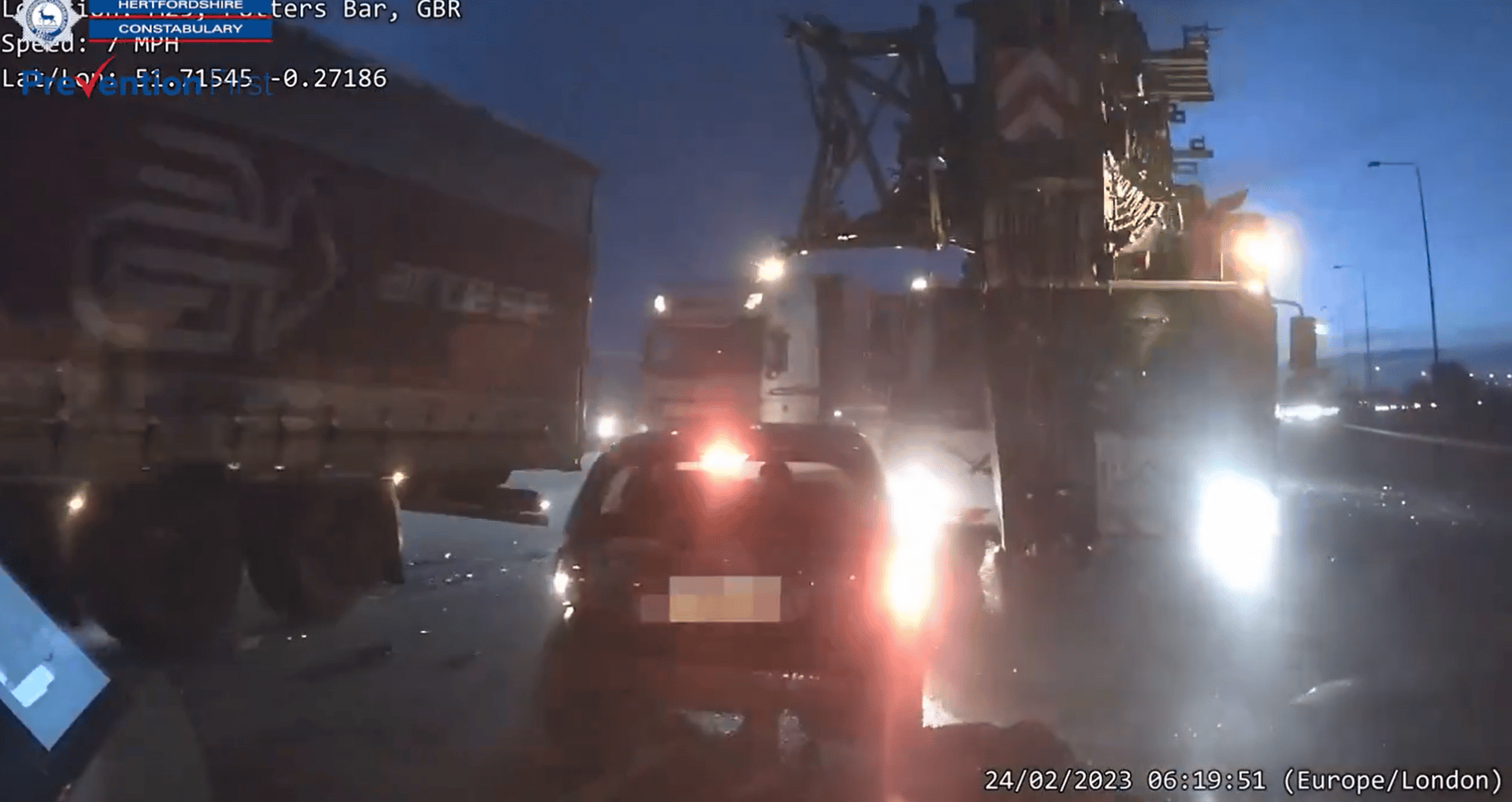 Moment drug driver causes 7-vehicle crash on motorway seriously ...