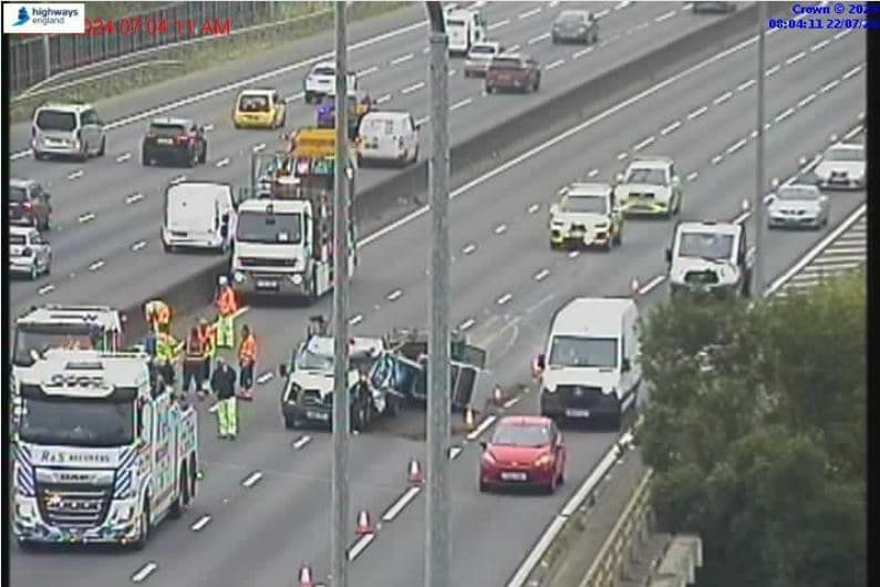 Severe delays on M25 after early-morning crash