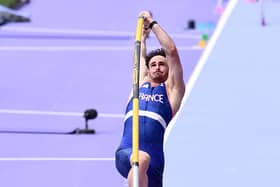 French pole vaulter Anthony Ammirati has been offered the opportunity to appear on a porn site after his viral mishap at the Paris Olympics.