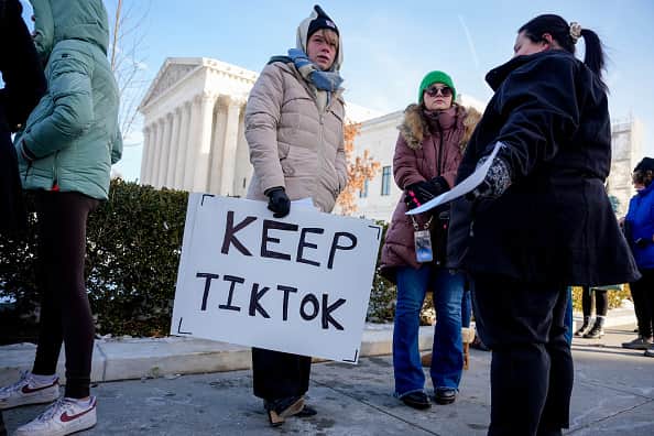 As the US faces the potential shutdown of TikTok on January 19, American users are turning to another Chinese app, Xiaohongshu, known as RedNote in English.