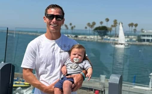 Matthew Okula with his five-month-old son Crew. He is raising the baby boy alone after his nursing influencer wife Hailey died in childbirth. Photo by Instagram/@matteeicee.