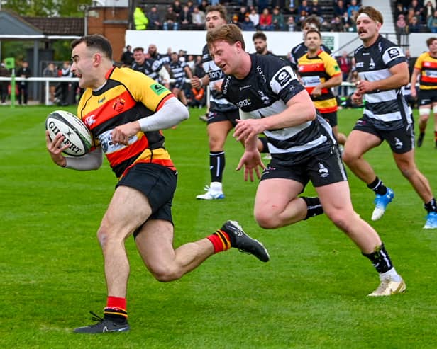 Richmond enjoyed a winning return to the second-tier after they defeated Chinnor
