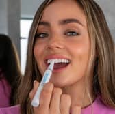 SmilePro's Advanced Whitening Kit is designed to help lift everyday stains in just 10 minutes, making it an easy addition to a regular beauty routine.