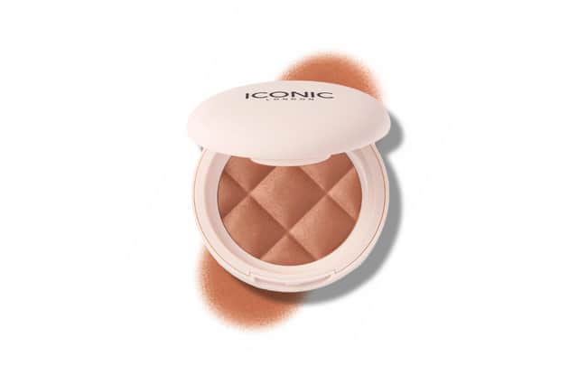 Iconic London soft touch buildable blurring bronze
