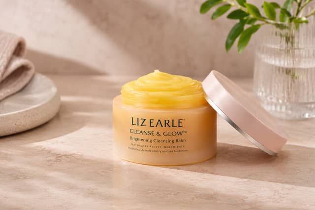 Liz Earle's Cleanse & Glow Brightening Cleansing Balm left my skin looking fresher, smoother and noticeably more radiant after every cleanse.