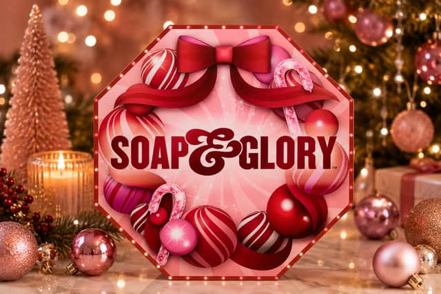 The weath design of the Soap and Glory advent calendar makes it a festive feature to display.