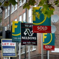 Nine things to know when buying and selling a house at the same time