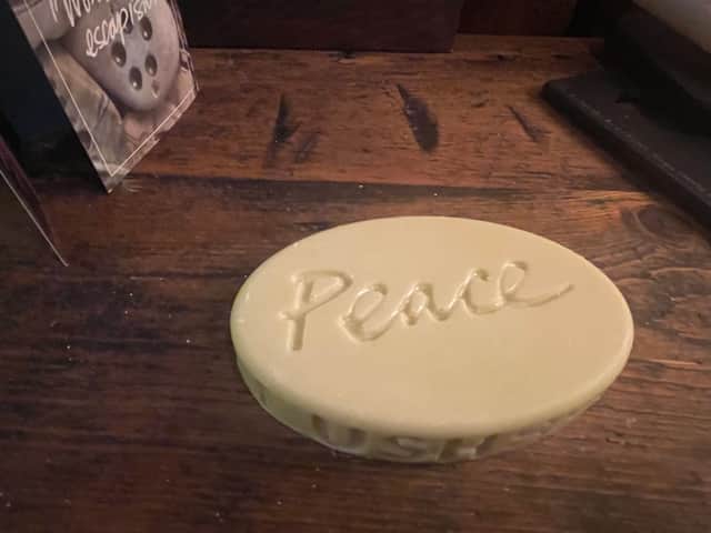 Lush's Synaesthesia Spa Treatment is designed to help you step away from everyday distractions, with a bespoke soundtrack, essential oils and a personalised approach to relaxation. I chose the peace intention.