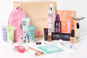 I’ve just received Very’s £75 Christmas Beauty Box is worth over £360 and I want to keep it for myself