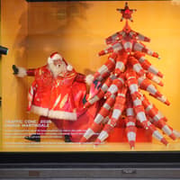 Selfridges reveals spectacular Christmas windows as Santa travels the world in tuk-tuks and more