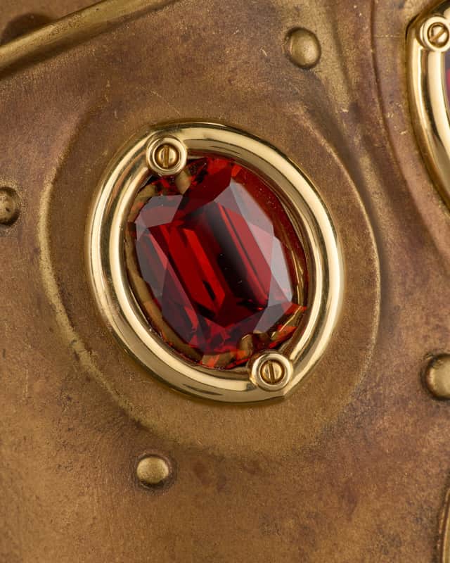 The replica by East Continental Gems features six real gemstones representing the Infinity Stones.