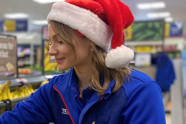 Tesco is recruiting 28,000 temporary workers to help meet demand over the Christmas period.