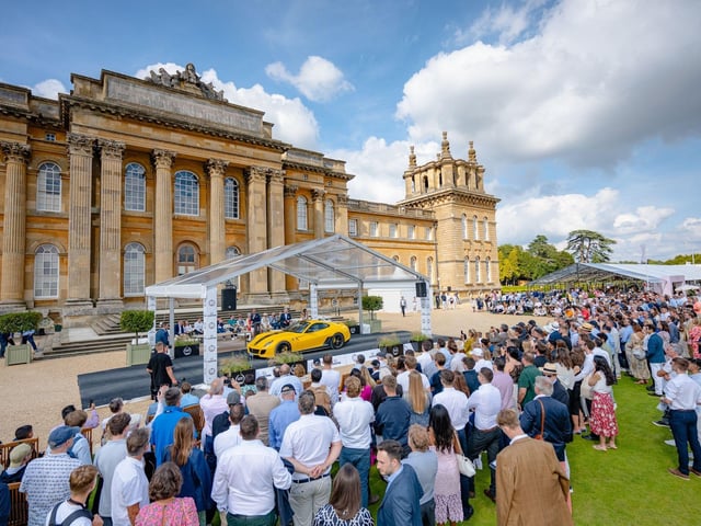 Concours judging at Salon Privé