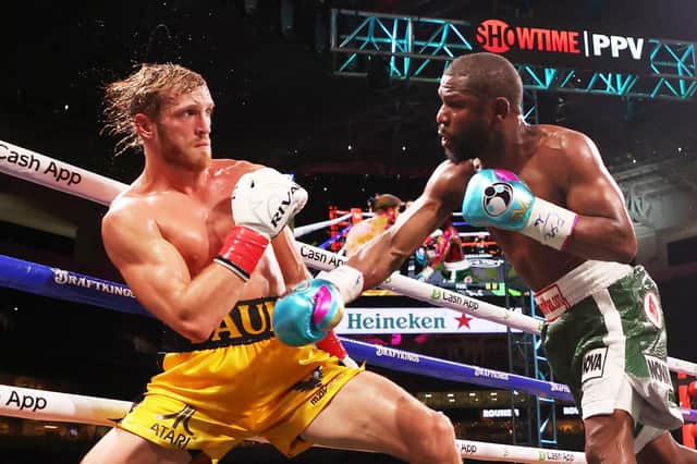 The much-hyped fight between Floyd Mayweather and Logan Paul ended in boos from a demanding and somewhat disappointed Miami crowd. (Pic: Getty)