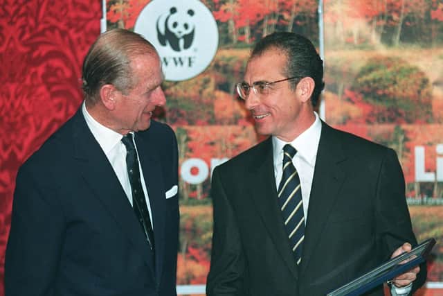 The World Wildlife Fund (WWF) president The Duke of Edinburgh pictured presenting the president of Mexico, Dr. Ernesto Zedillo, with a WWF 'Gift to the Earth' award in 1998 after plans to protect forest affected by fires in Mexico. (Getty)