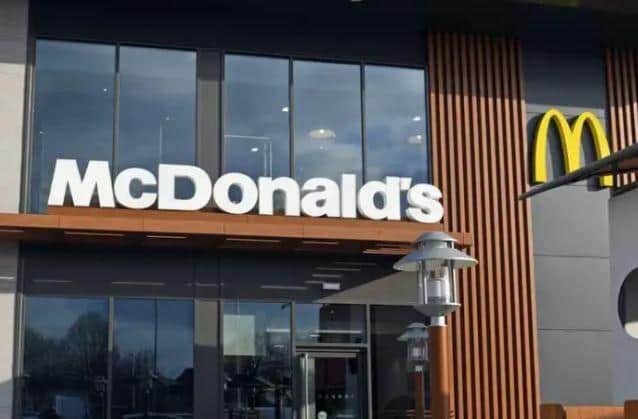 This McDonald's restaurant in the Brockhurst Gate retail park in Gosport has a 3.5 star rating on Google based on 1,823 reviews.