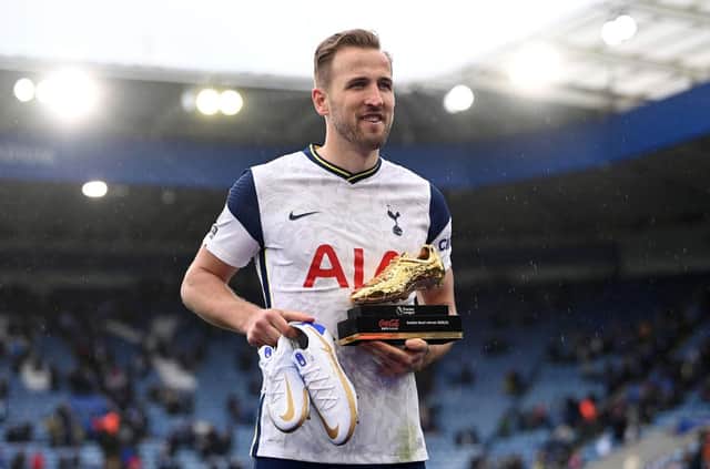 Harry Kane of Tottenham Hotspur poses with the Coca-Cola Zero Sugar Golden Boot Winner award.