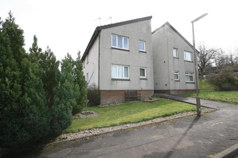 Well presented one bedroom ground floor flat, located within the Gilston Park area of Polmont. £370 pcm.