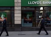 Lloyds bank says online shopping scams increased by 20% in December last year