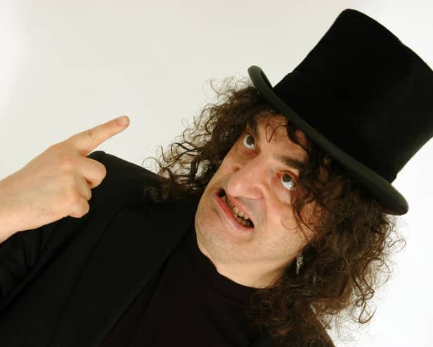 Scottish stand-up comedian and magician Jerry Sadowitz was banned from continuing his Fringe show by the Pleasance.
