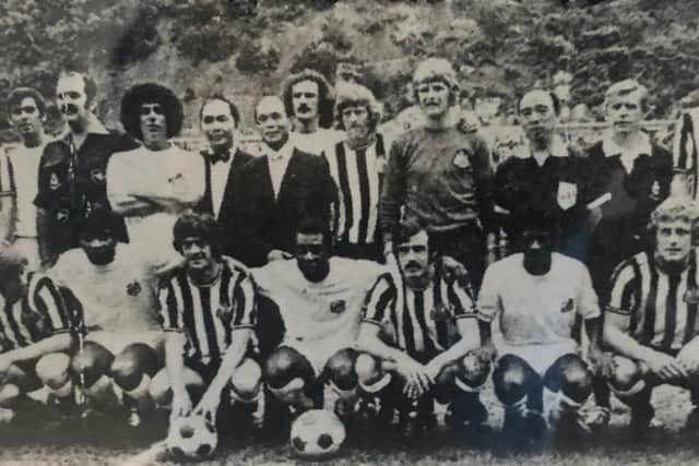 The Newcastle United and Santos teams after their 1972 match.