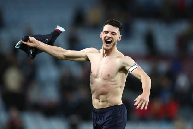 BIRMINGHAM, ENGLAND - OCTOBER 31: Declan Rice of West Ham United celebrates their side's victory after the Premier League match between Aston Villa and West Ham United at Villa Park on October 31, 2021 in Birmingham, England. (Photo by Jan Kruger/Getty Images)