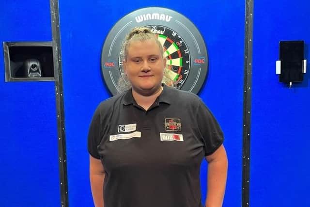 18-year-old Beau Greaves clinched the title of Women's World Darts Champion in 2022 (Pic: Getty)