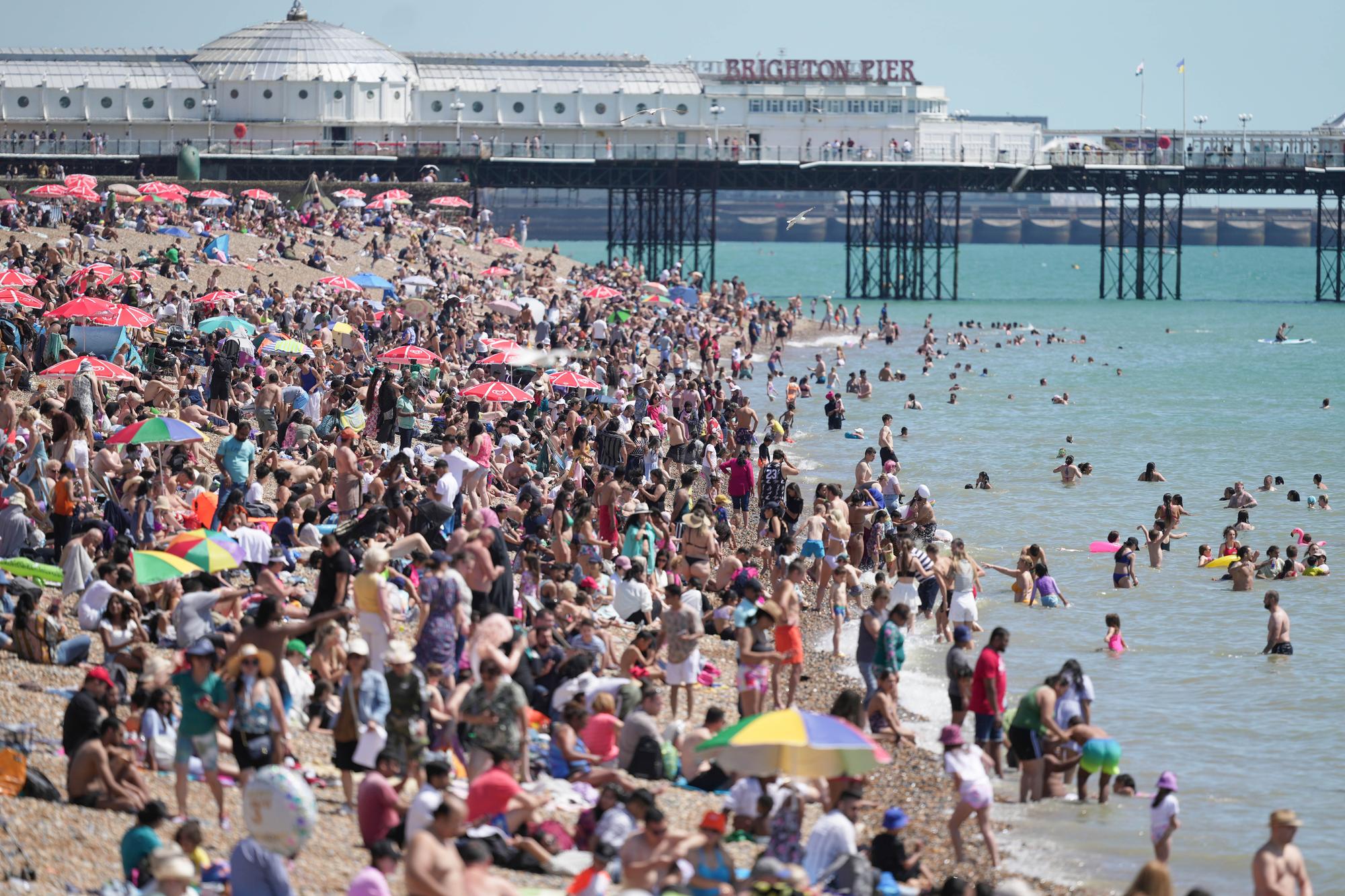 UK weather: Temperatures to reach 32C in heatwave as alert issued - which areas of the UK will be the hottest?