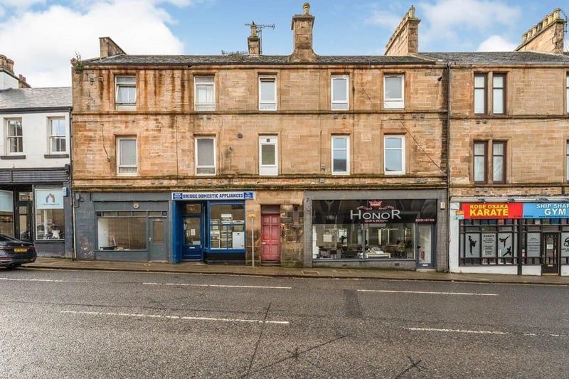 Traditional flat located in the centre of Falkirk which has undergone full refurbishment and modernisation. £425 pcm.